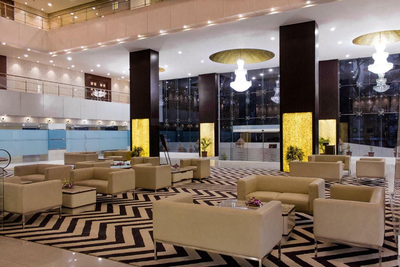 The Byke Suraj Plaza Pure Veg, Thane Exterior foto